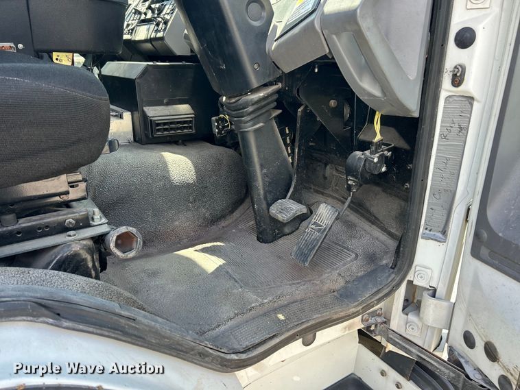 image for item FC2537 2007 Sterling SC8000 street sweeper truck