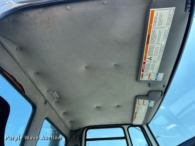 image for item FC2537 2007 Sterling SC8000 street sweeper truck