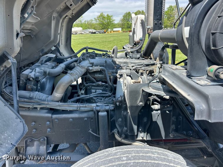 image for item FC2537 2007 Sterling SC8000 street sweeper truck