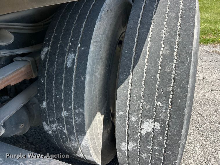 image for item FC2537 2007 Sterling SC8000 street sweeper truck