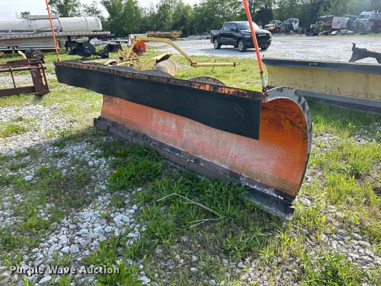 image for item FC2554 Henke 12' W snow plow