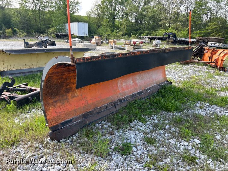 image for item FC2554 Henke 12' W snow plow