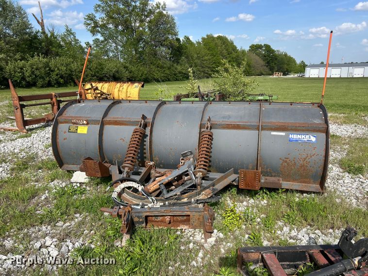 image for item FC2554 Henke 12' W snow plow