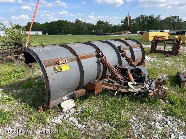 image for item FC2554 Henke 12' W snow plow