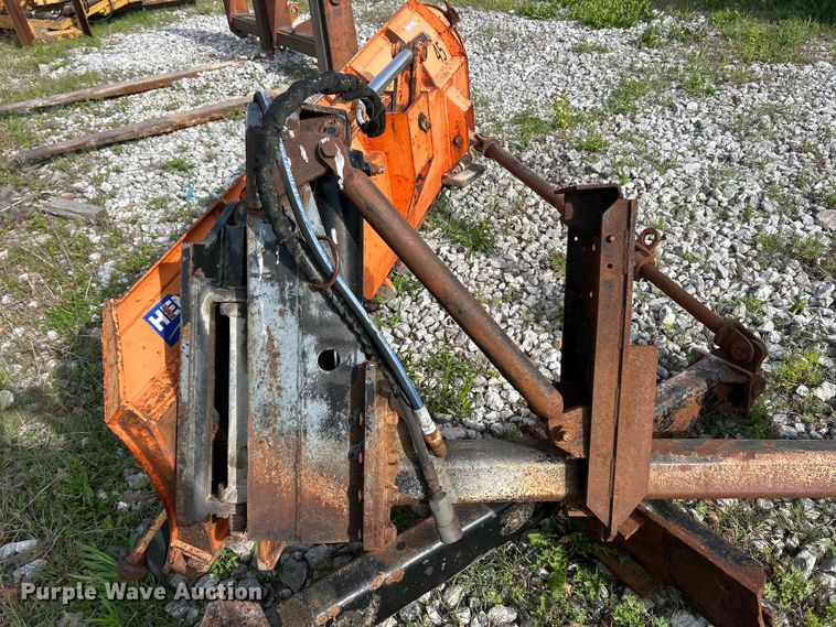 image for item FC2558 Henke 9' W wing plow