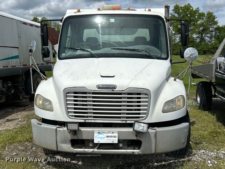 image for item FC2564 2007 Freightliner Business Class M2 street sweeper truck