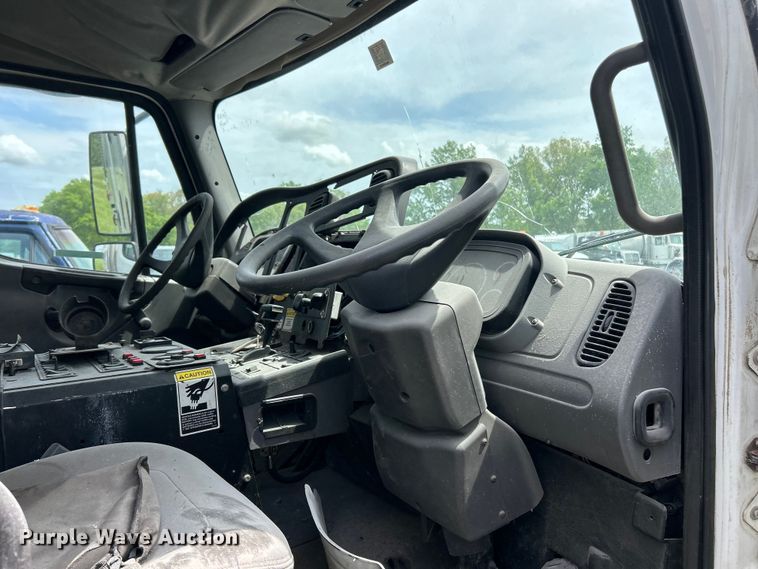 image for item FC2564 2007 Freightliner Business Class M2 street sweeper truck