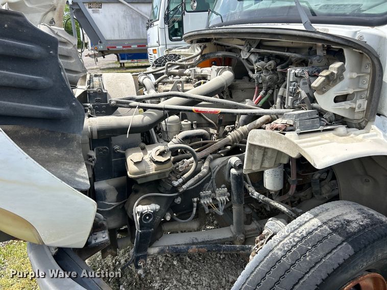image for item FC2564 2007 Freightliner Business Class M2 street sweeper truck