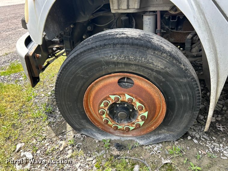 image for item FC2564 2007 Freightliner Business Class M2 street sweeper truck