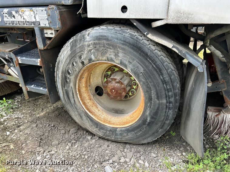image for item FC2564 2007 Freightliner Business Class M2 street sweeper truck
