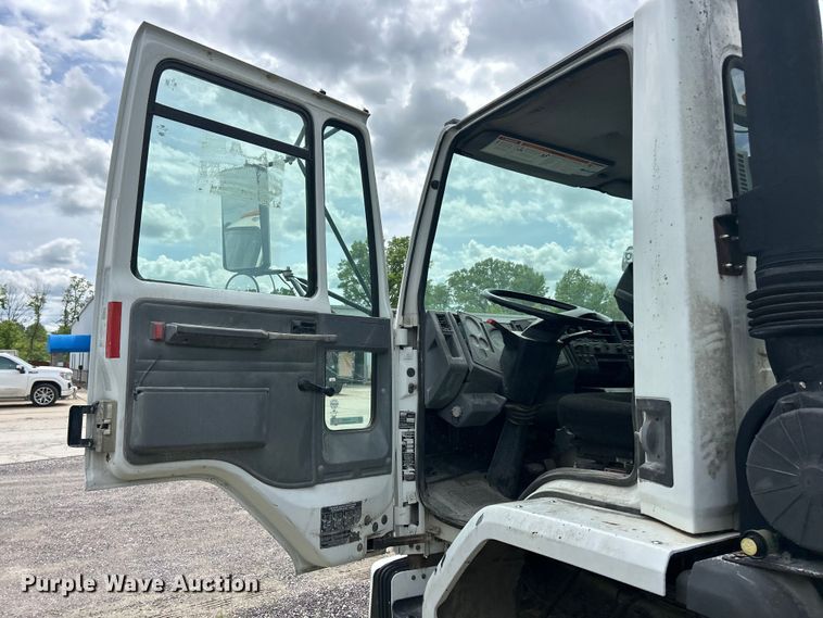 image for item FC2565 2002 Sterling SC8000 street sweeper truck