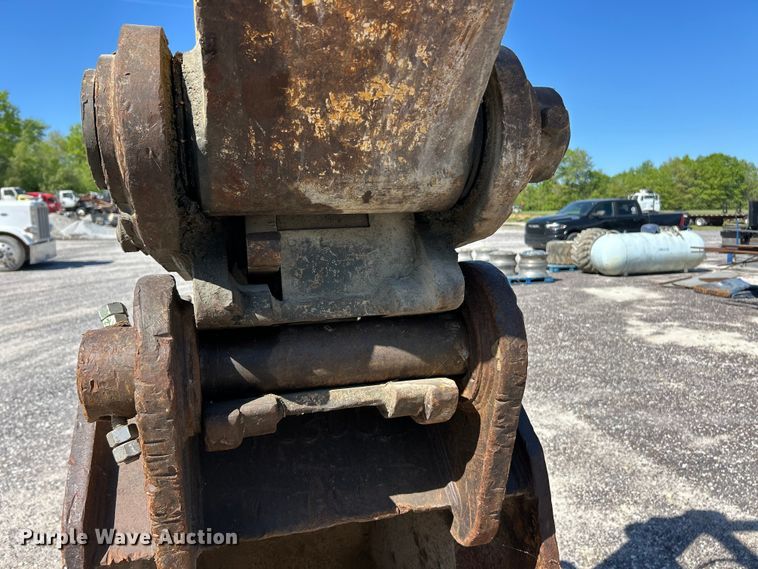 image for item FC2571 2014 Komatsu PC360LC-10 excavator