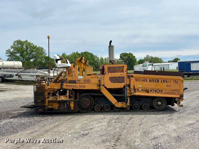 image for item FC2573 1999 Blaw-Knox PF-5510 paver