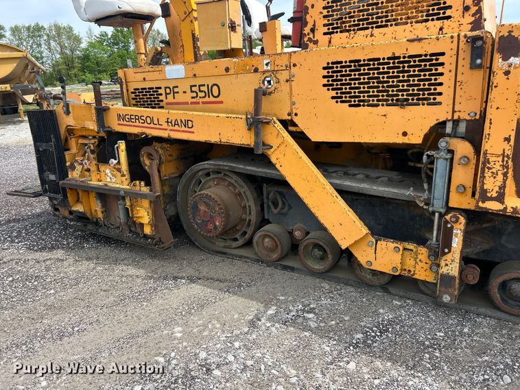 image for item FC2573 1999 Blaw-Knox PF-5510 paver