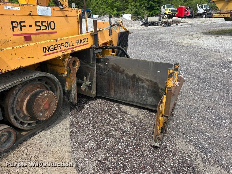 image for item FC2573 1999 Blaw-Knox PF-5510 paver