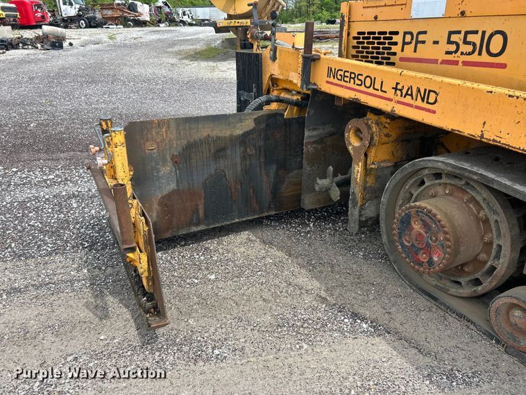 image for item FC2573 1999 Blaw-Knox PF-5510 paver
