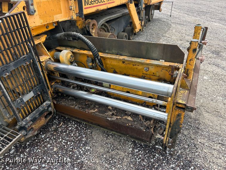 image for item FC2573 1999 Blaw-Knox PF-5510 paver