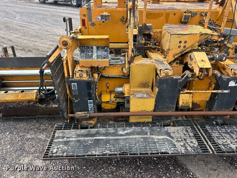 image for item FC2573 1999 Blaw-Knox PF-5510 paver