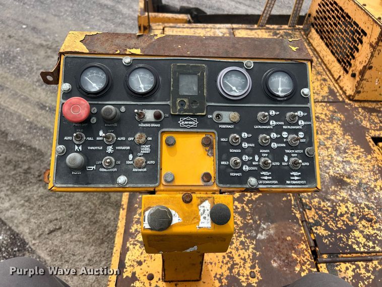image for item FC2573 1999 Blaw-Knox PF-5510 paver