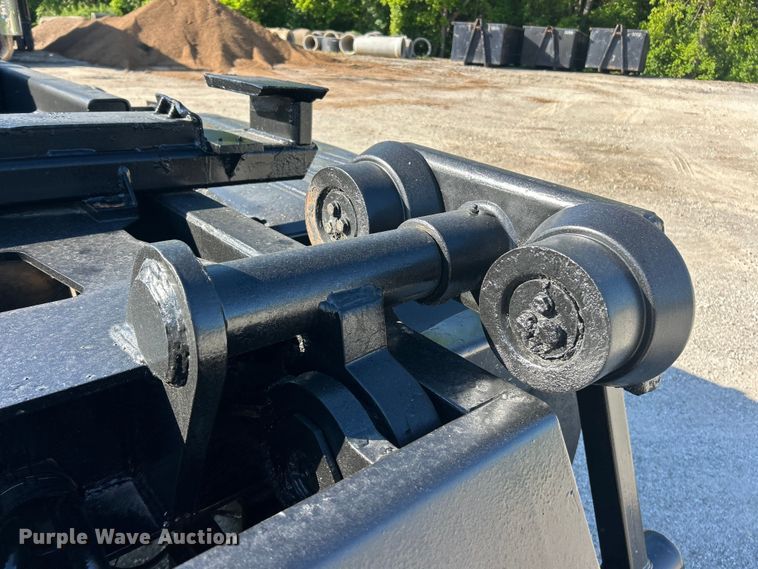 image for item FC2593 2007 Sterling L9500 roll-off container truck
