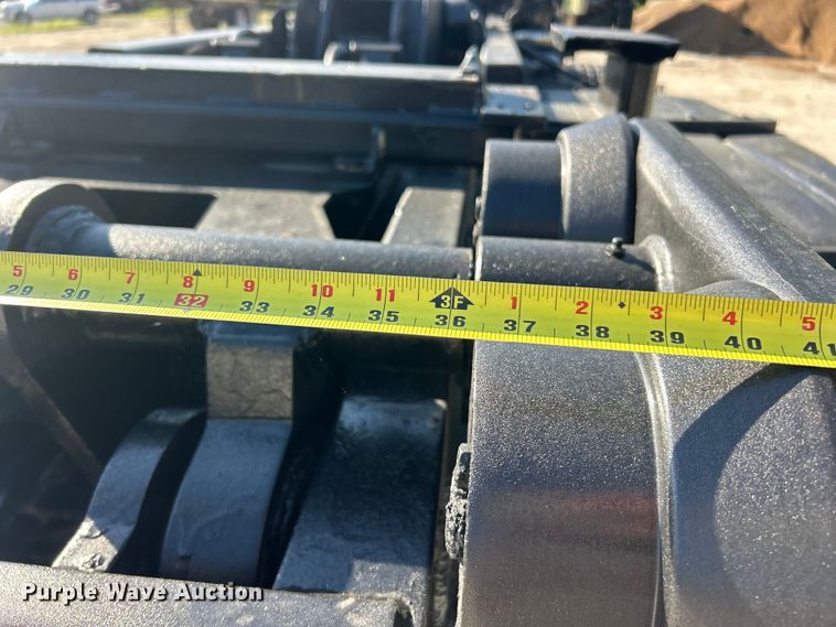 image for item FC2593 2007 Sterling L9500 roll-off container truck