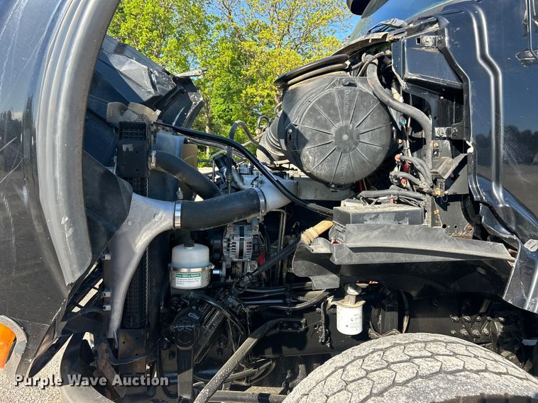 image for item FC2593 2007 Sterling L9500 roll-off container truck