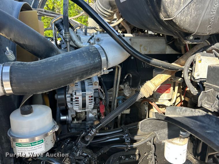image for item FC2593 2007 Sterling L9500 roll-off container truck
