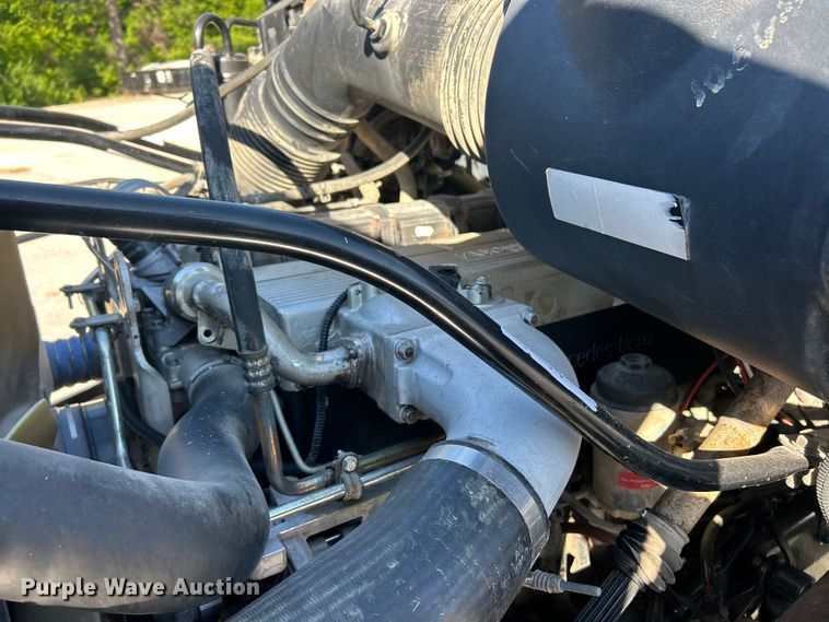 image for item FC2593 2007 Sterling L9500 roll-off container truck