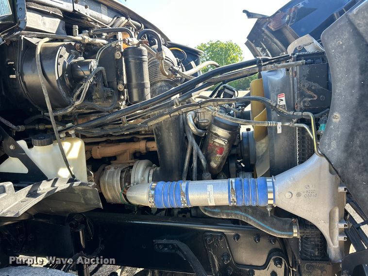 image for item FC2593 2007 Sterling L9500 roll-off container truck