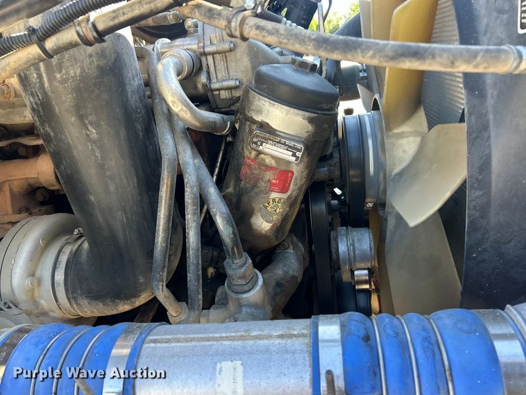 image for item FC2593 2007 Sterling L9500 roll-off container truck