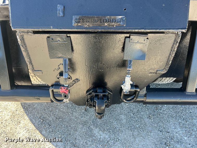 image for item FC2593 2007 Sterling L9500 roll-off container truck