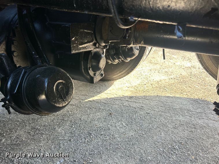 image for item FC2593 2007 Sterling L9500 roll-off container truck