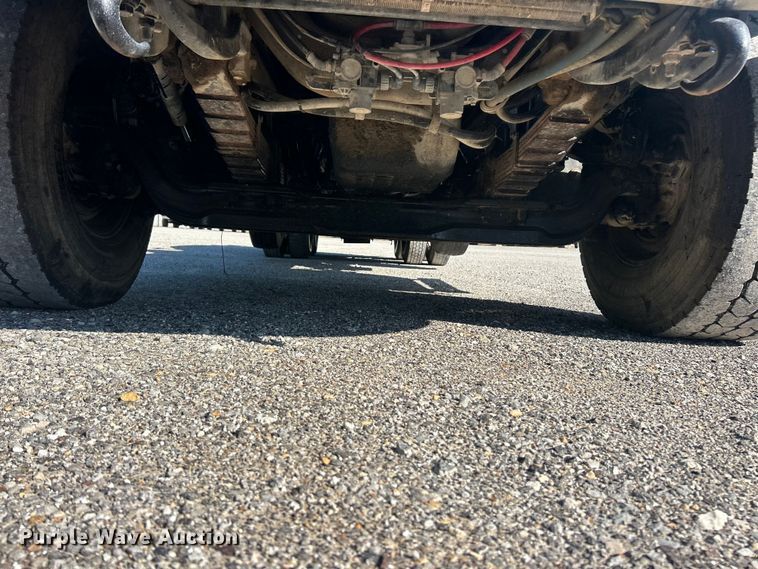 image for item FC2593 2007 Sterling L9500 roll-off container truck