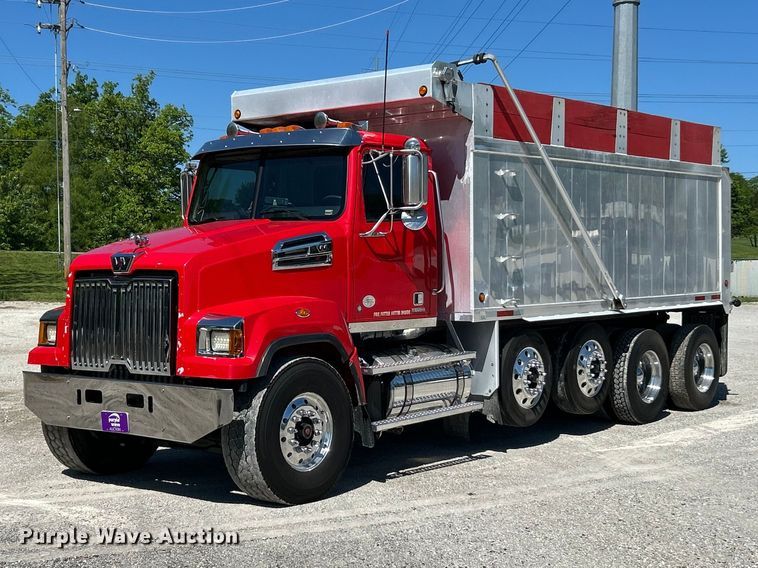 image for item FC2594 2020 Western Star 4700SF dump truck