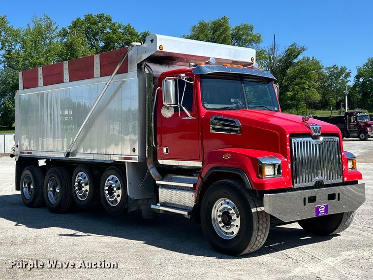 image for item FC2594 2020 Western Star 4700SF dump truck