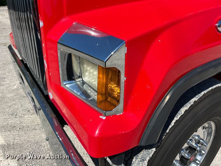 image for item FC2594 2020 Western Star 4700SF dump truck