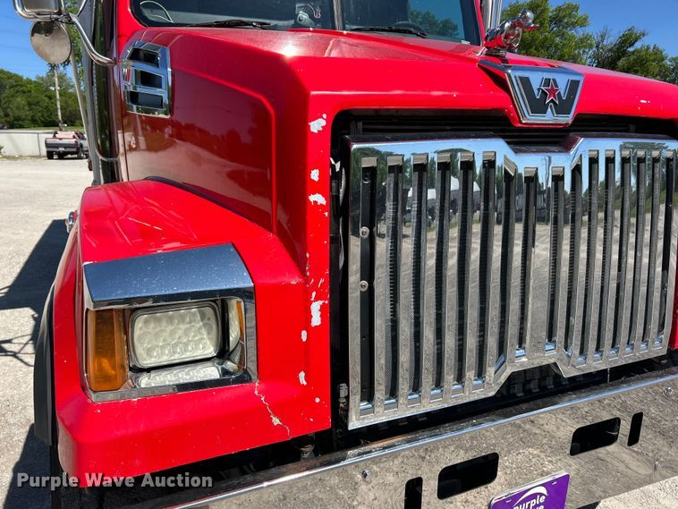 image for item FC2594 2020 Western Star 4700SF dump truck