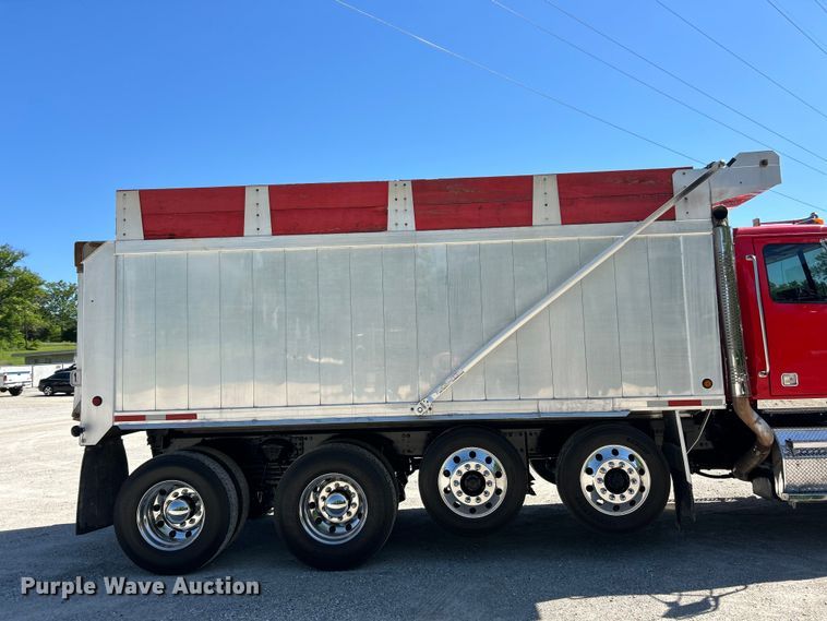 image for item FC2594 2020 Western Star 4700SF dump truck