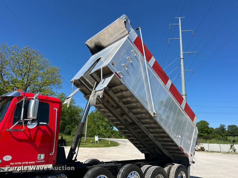 image for item FC2594 2020 Western Star 4700SF dump truck