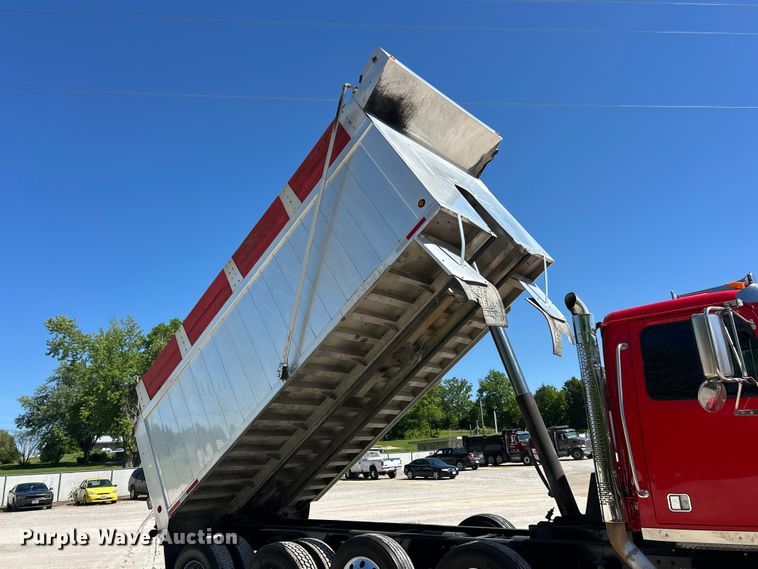 image for item FC2594 2020 Western Star 4700SF dump truck