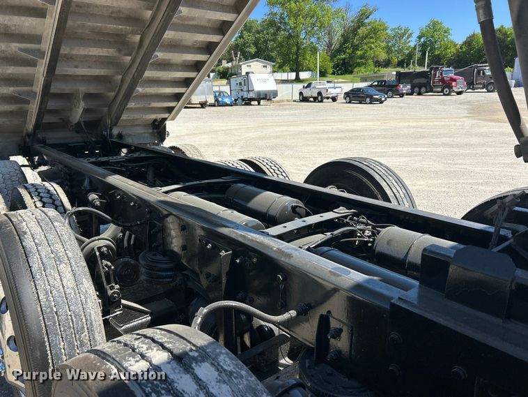 image for item FC2594 2020 Western Star 4700SF dump truck