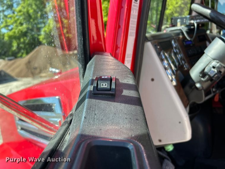 image for item FC2594 2020 Western Star 4700SF dump truck