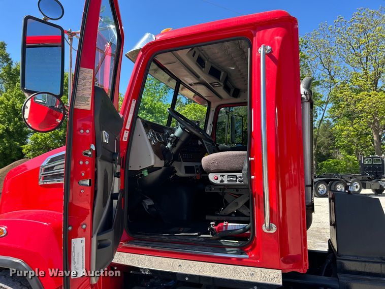 image for item FC2594 2020 Western Star 4700SF dump truck