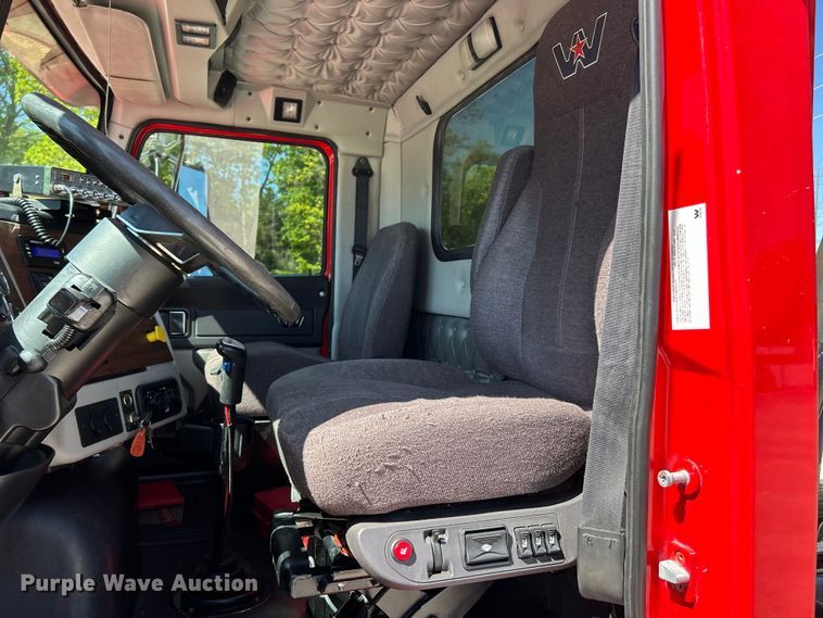 image for item FC2594 2020 Western Star 4700SF dump truck