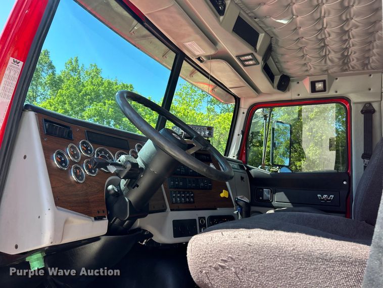 image for item FC2594 2020 Western Star 4700SF dump truck
