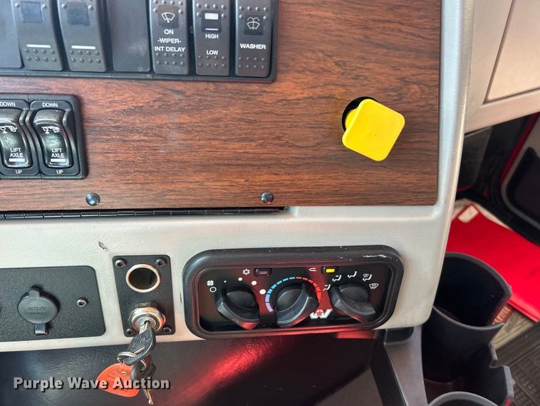 image for item FC2594 2020 Western Star 4700SF dump truck