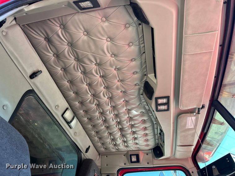 image for item FC2594 2020 Western Star 4700SF dump truck