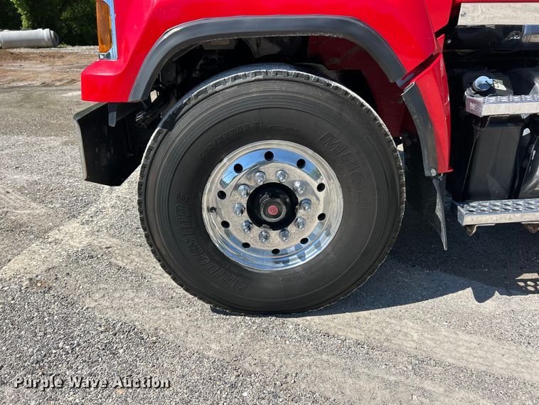 image for item FC2594 2020 Western Star 4700SF dump truck