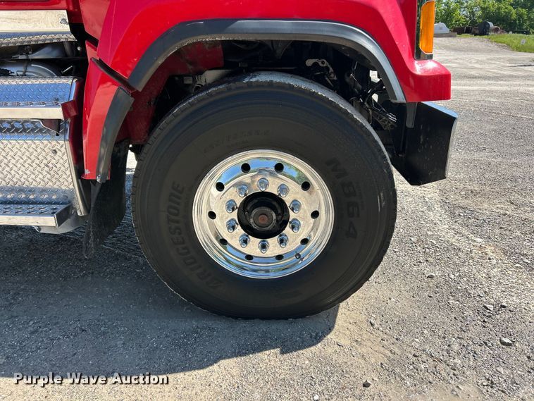 image for item FC2594 2020 Western Star 4700SF dump truck
