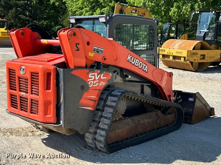 image for item FC2607 2020 Kubota SVL95-2S tracked skid steer loader